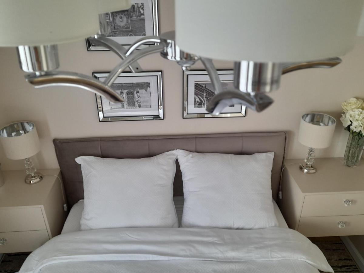 Beige Mood City Apartment Вроцлав Экстерьер фото