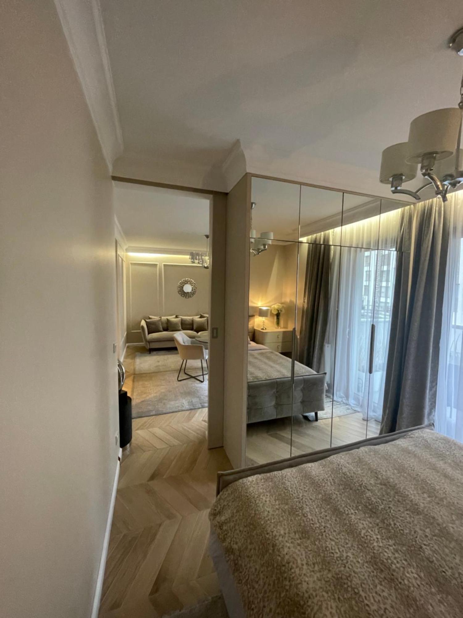 Beige Mood City Apartment Вроцлав Экстерьер фото